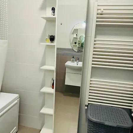 Cozy With Free Parking דירה קלוז'-נאפוקה